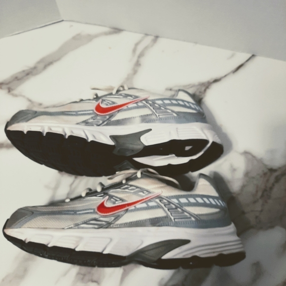 Nike Initiator Womens Running Shoes Size 11 White Silver Pink 394053-101  2017 - Picture 3 of 11